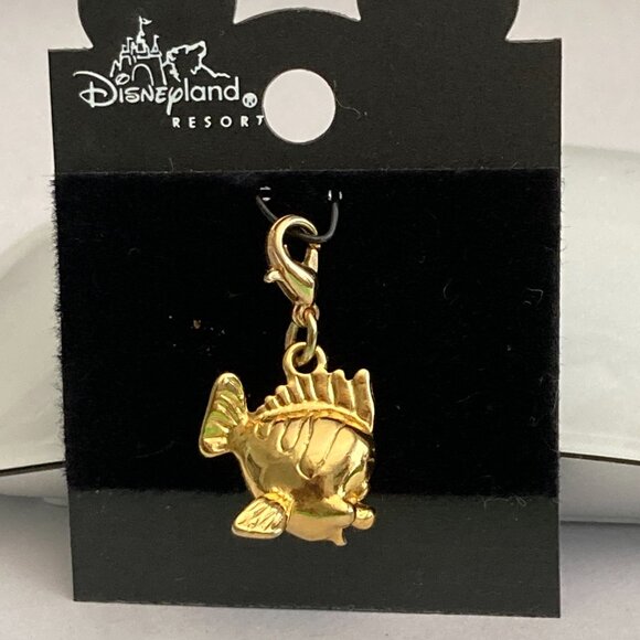 Vintage Disney Little Mermaid FLOUNDER Fish Charm Clip On Zipper Pull 3D Gold - Picture 10 of 12
